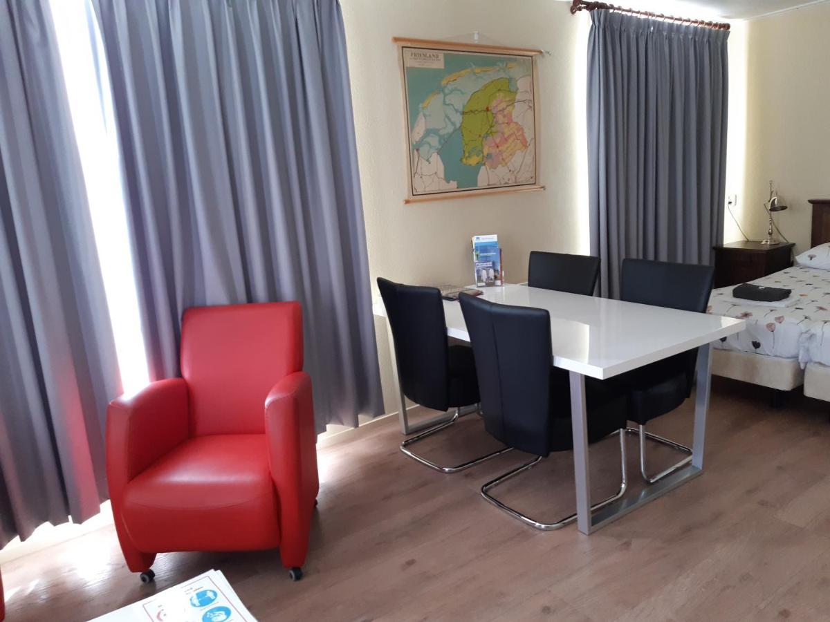 Logement 'De Witte Klok' Oude Bildtzijl Exterior foto